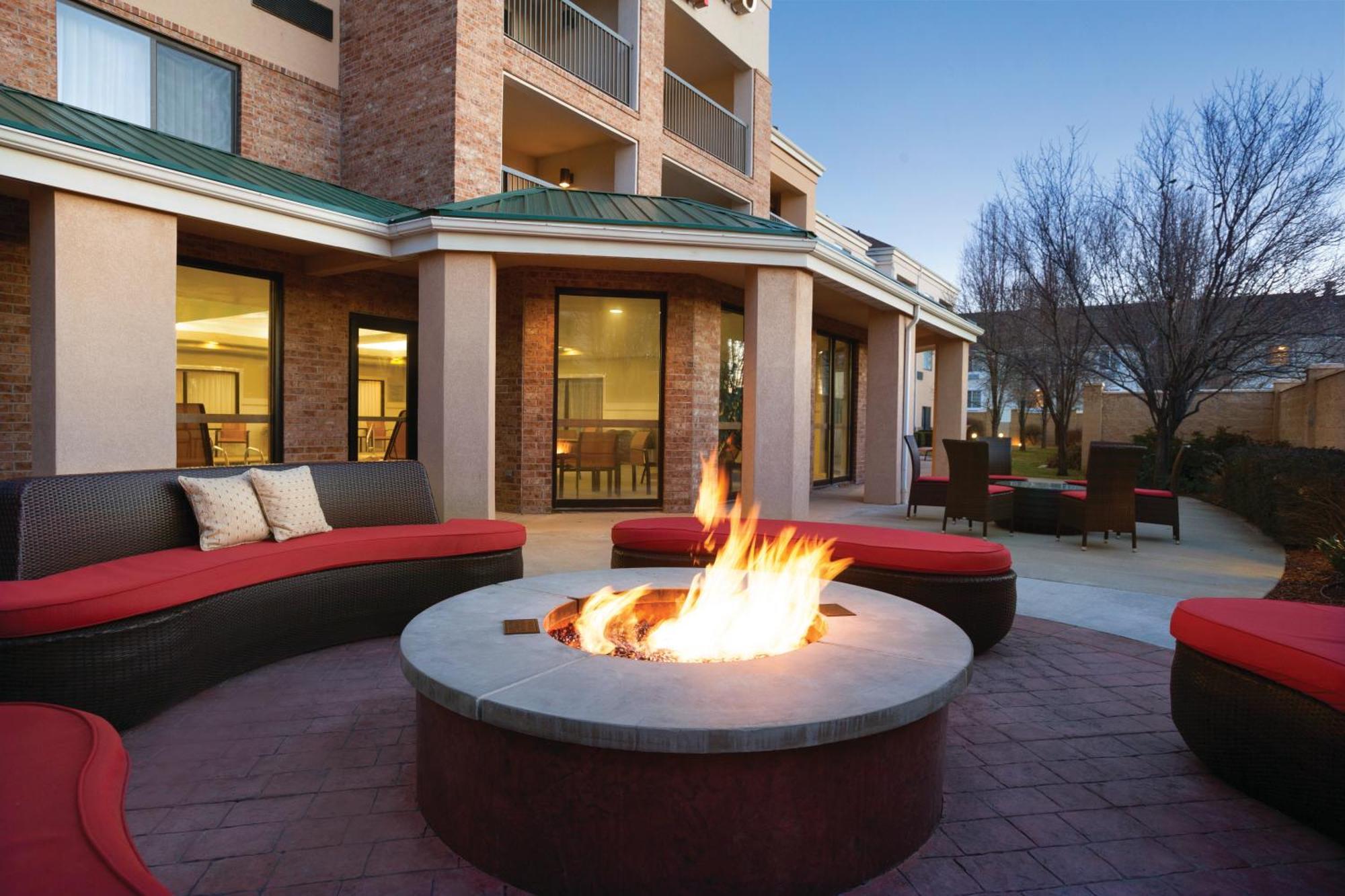 Courtyard Salt Lake City Layton Bagian luar foto